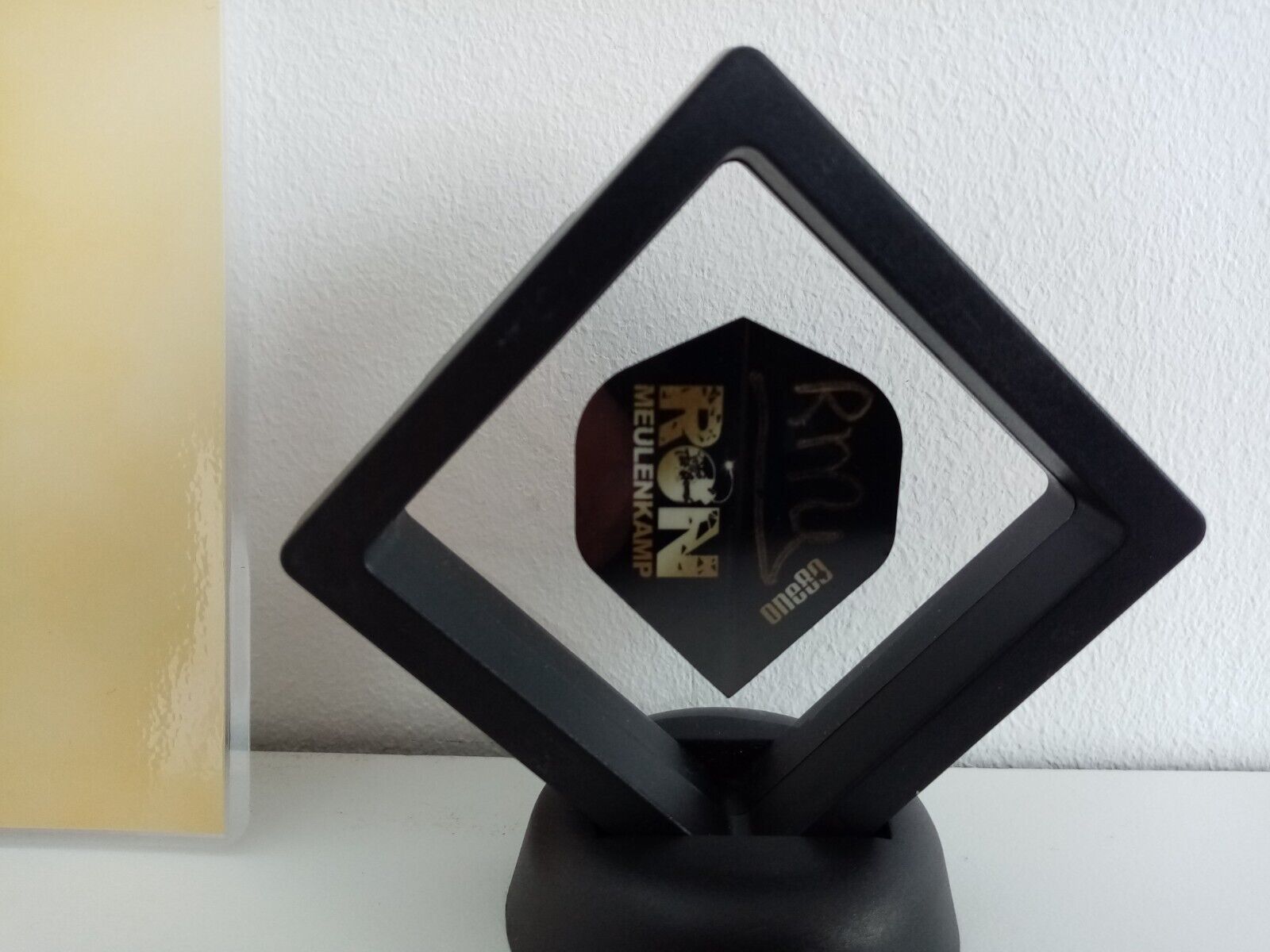 Dartflight ron Meulenkamp signed darts coa new flight