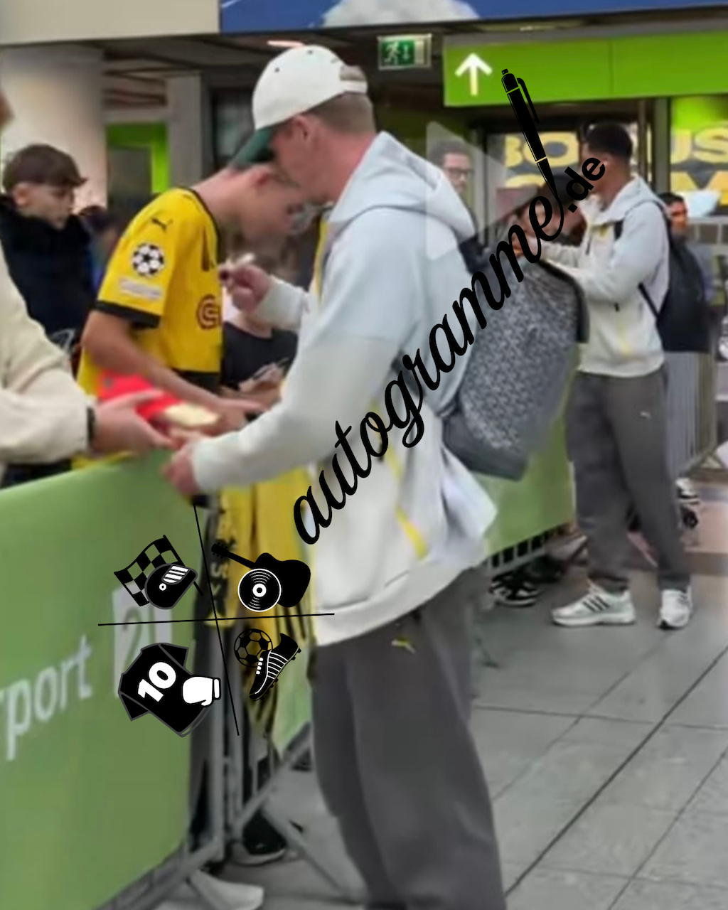 Fußballschuh Julian Brandt signiert Autogramm Bundesliga Puma 45