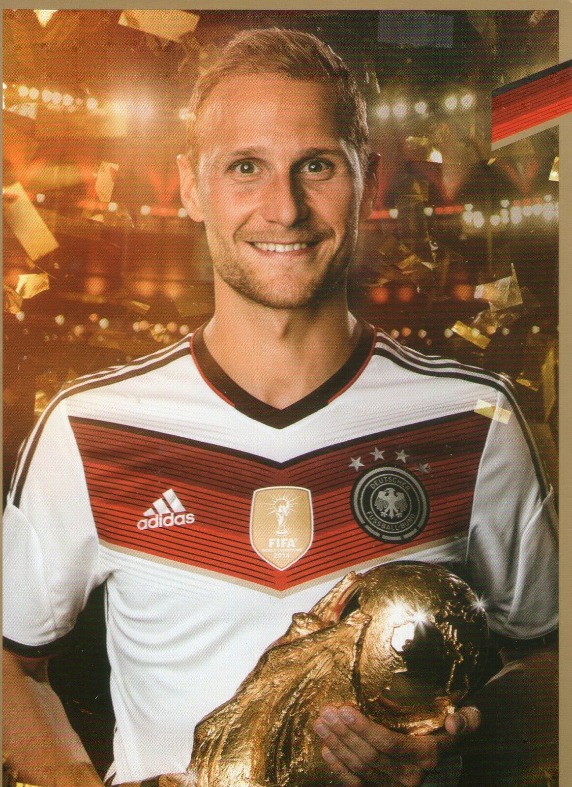 Limited, limited edition DFB autograph card! Benedikt Höwedes !! Rare !!, gold