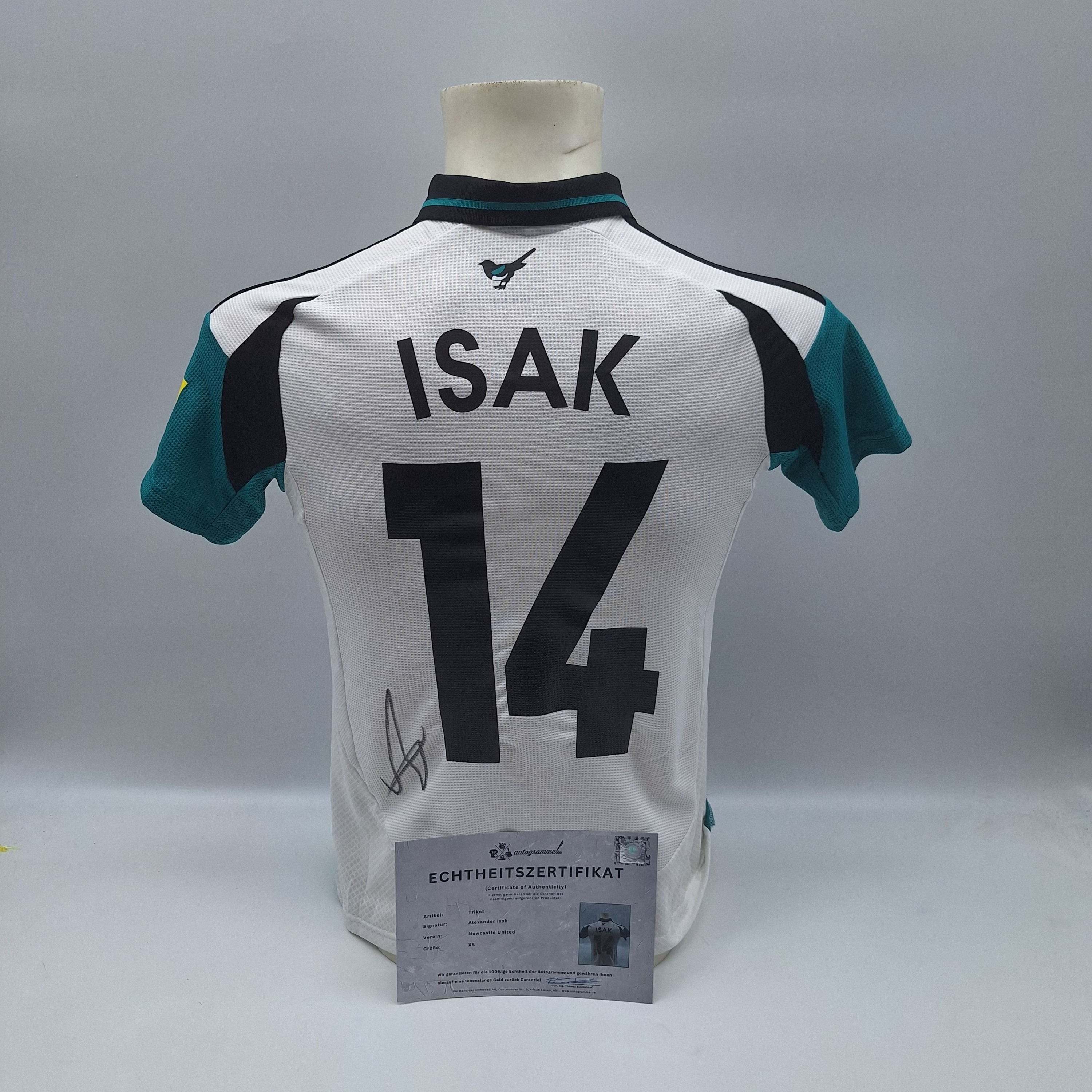 Newcastle United Trikot Alexander Isak signiert Autogramm Fußball Adidas XS