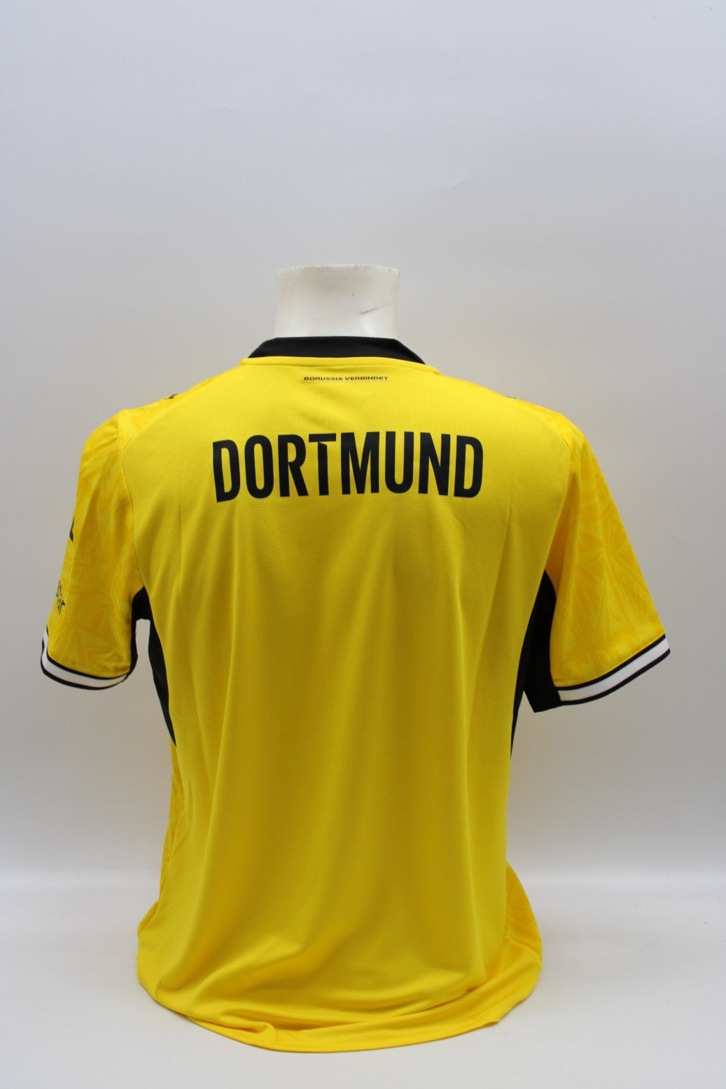 Borussia Dortmund 2026/2027 Trikot Teamsigniert Autogramm zertifiziert M
