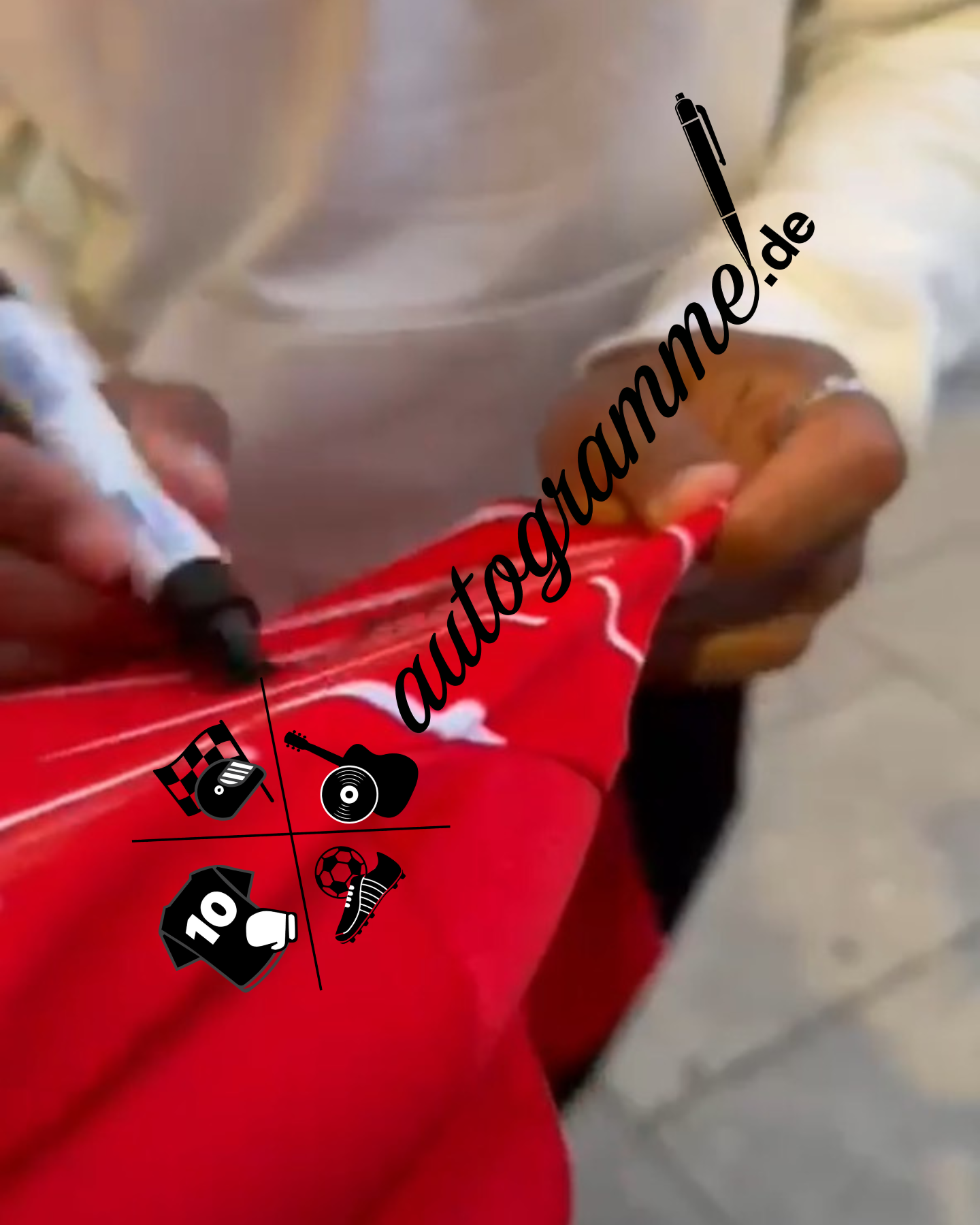 Bayern München Trikot Serge Gnabry signiert Autogramm Adidas COA M