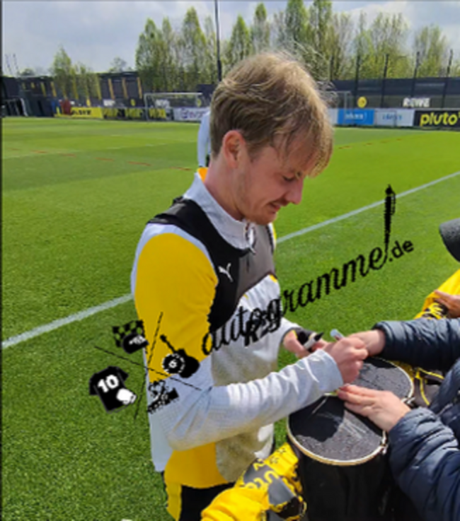 Borussia Dortmund Sondertrikot Julian Brandt signiert Puma COA Autogramm M
