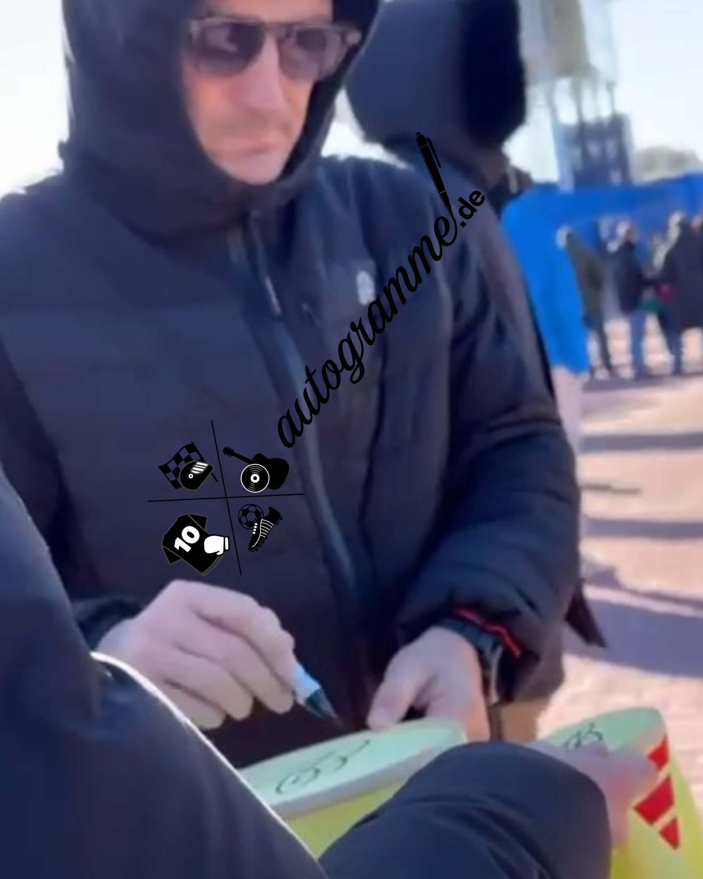 Spanien Trikot Iker Casillas signiert Adidas COA Autogramm M