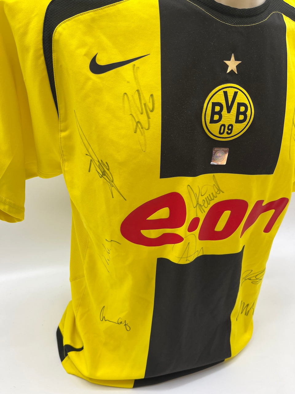 Camiseta del BVB temporada 2005/2006 firmada por el equipo Borussia Dortmund COA Nike S