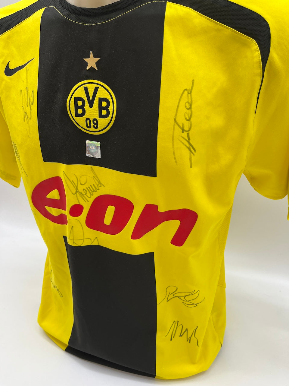 Camiseta del BVB temporada 2005/2006 firmada por el equipo Borussia Dortmund COA Nike S