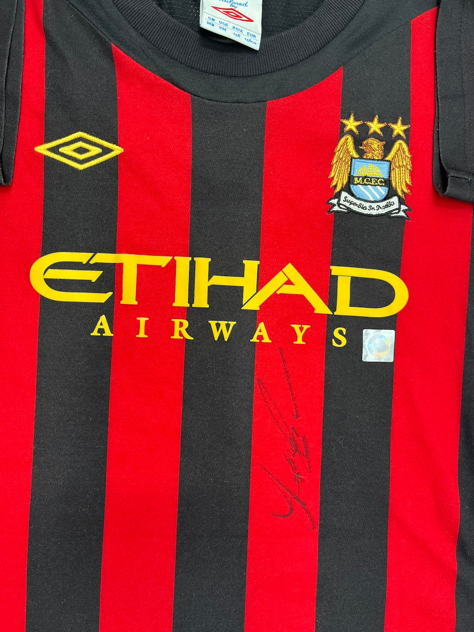 Manchester City Trikot Nigel de Jong signiert im Rahmen COA 146