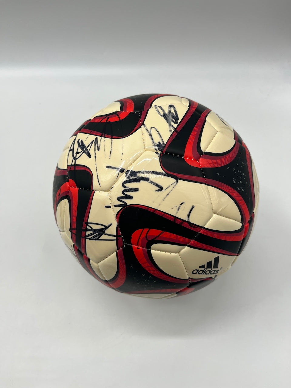 Fußball Teamsigniert WM 2014 in Vitrine DFB Unterschrift Autogramm Adidas Ball