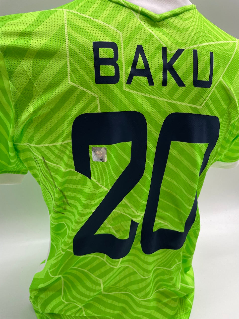 VfL Wolfsburg jersey Ridle Baku signed autograph Bundesliga adidas M