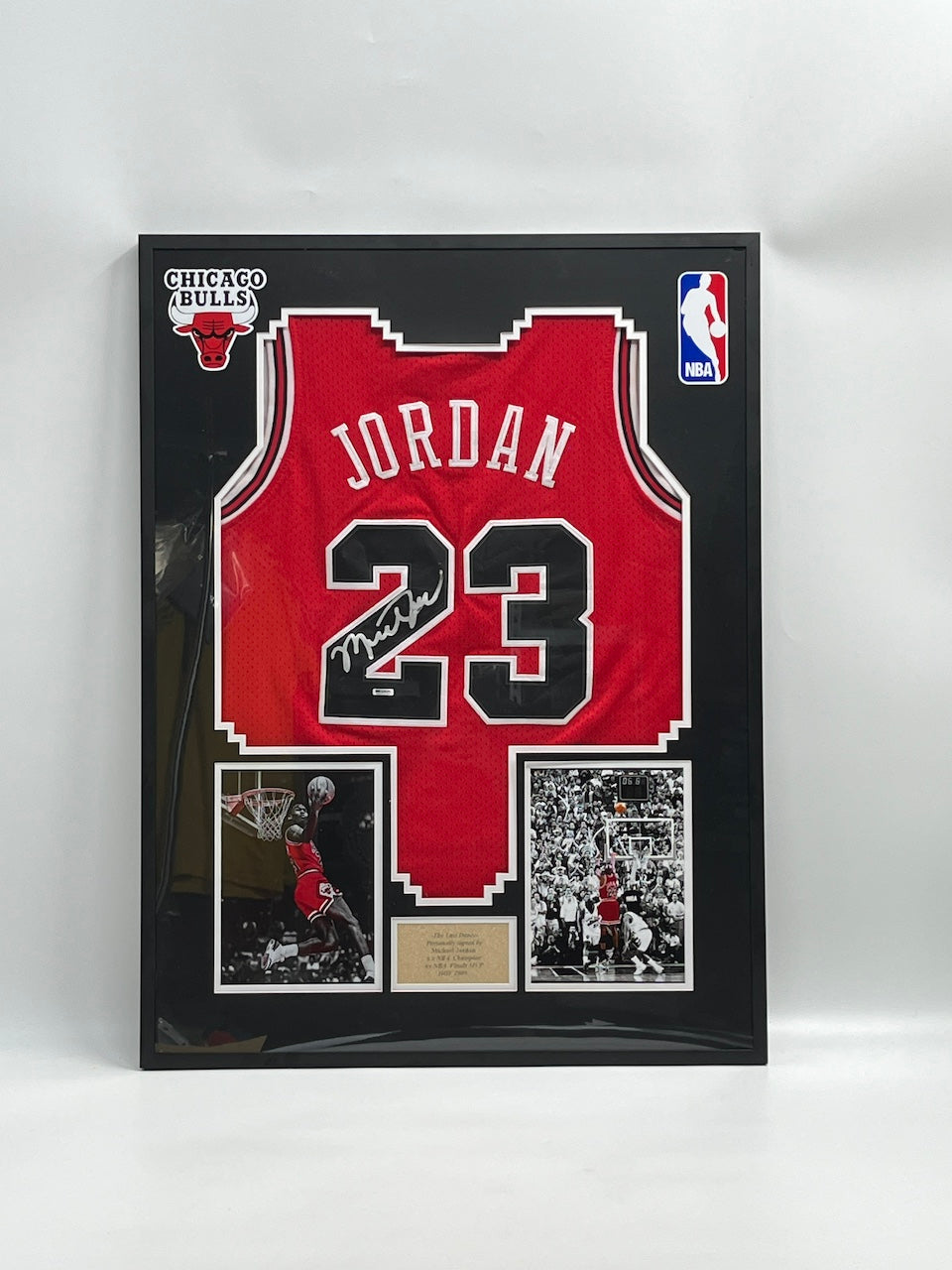 Chicago Bulls Jersey Michael Jordan signiert im Rahmen NBA