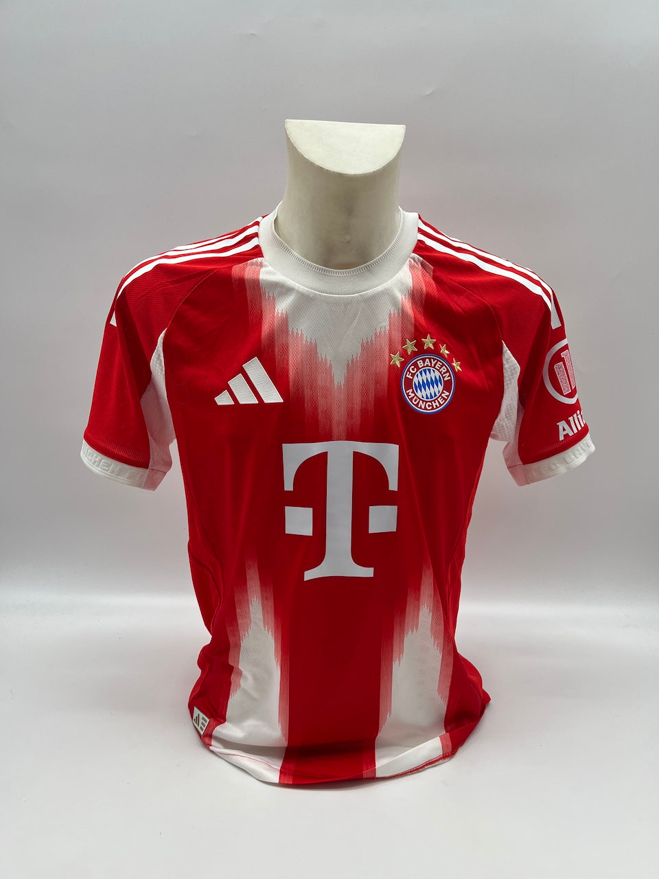 Bayern München Authentic-Trikot Lennart Karl signiert Autogramm Adidas COA M