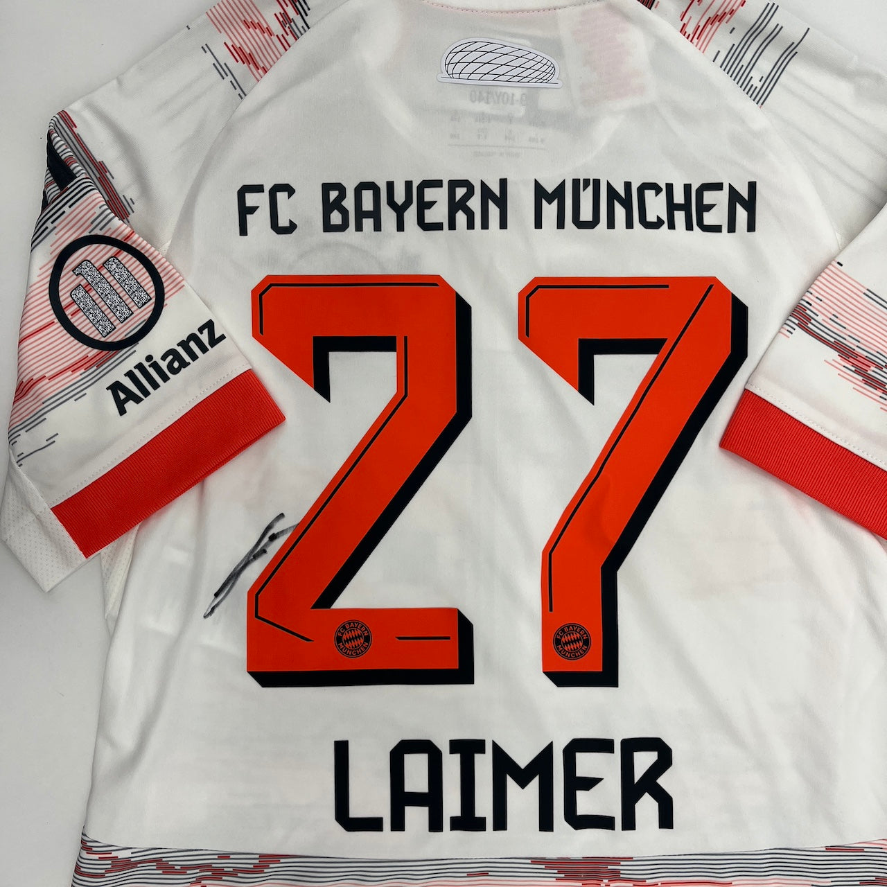 Bayern München Trikot Konrad Laimer signiert im Rahmen COA Adidas 140