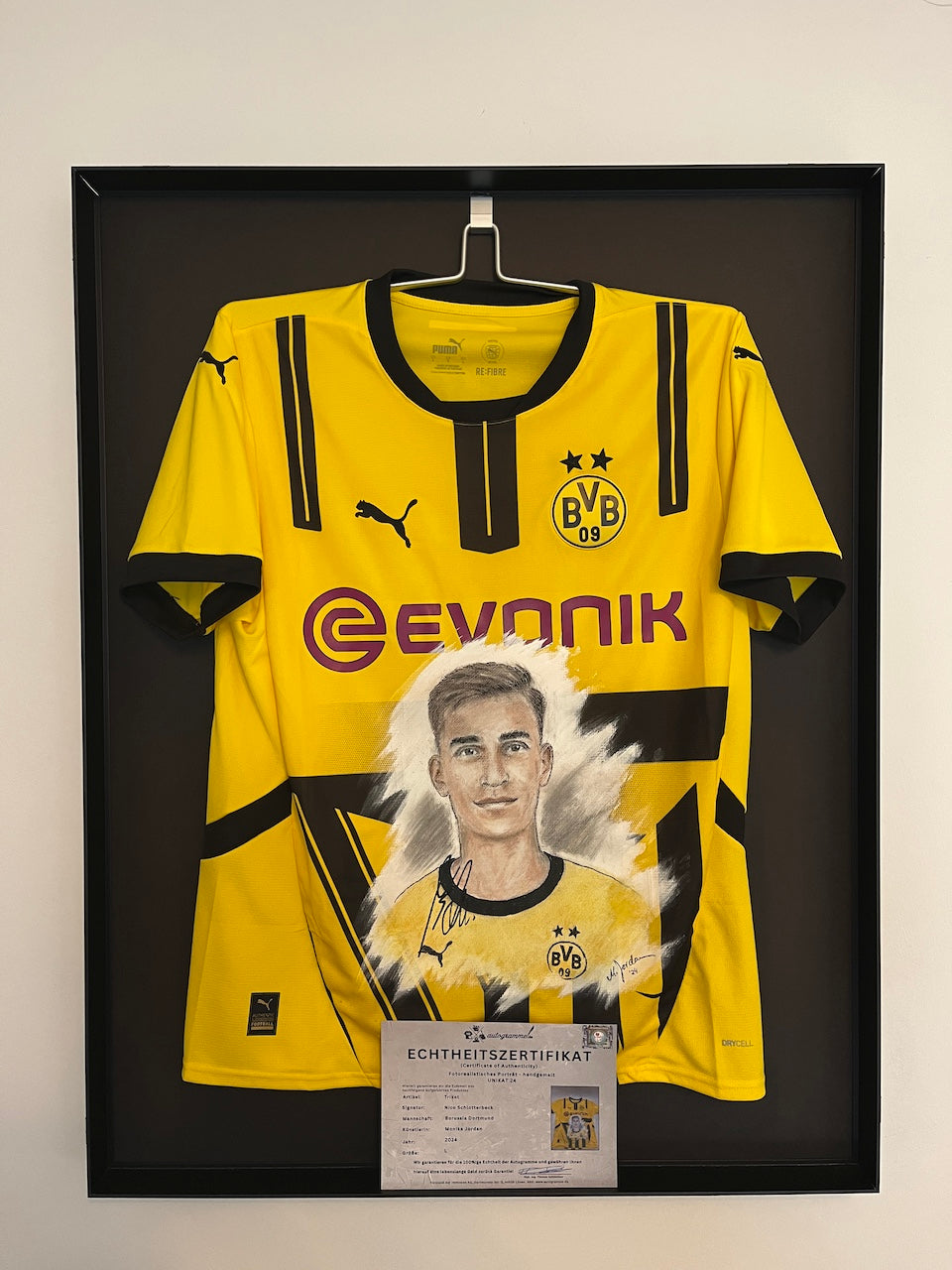 Borussia Dortmund Trikot Portrait Nico Schlotterbeck handgemalt und si