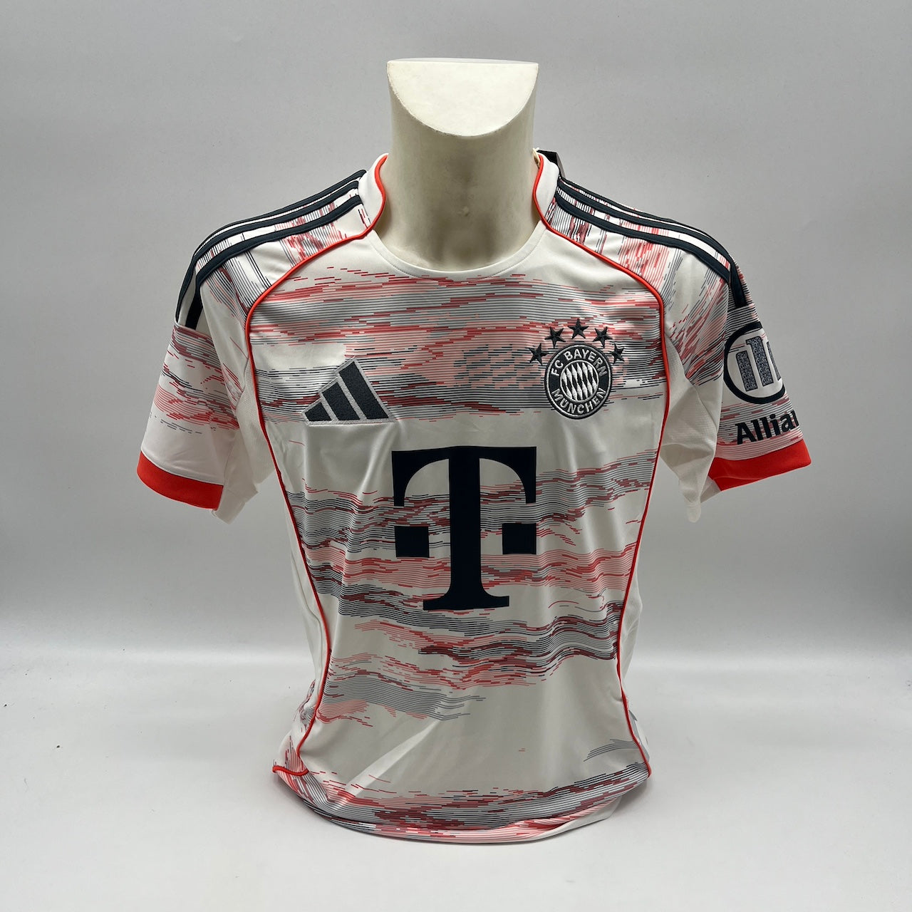 Bayern München Trikot Lennart Karl signiert Autogramm Adidas COA M