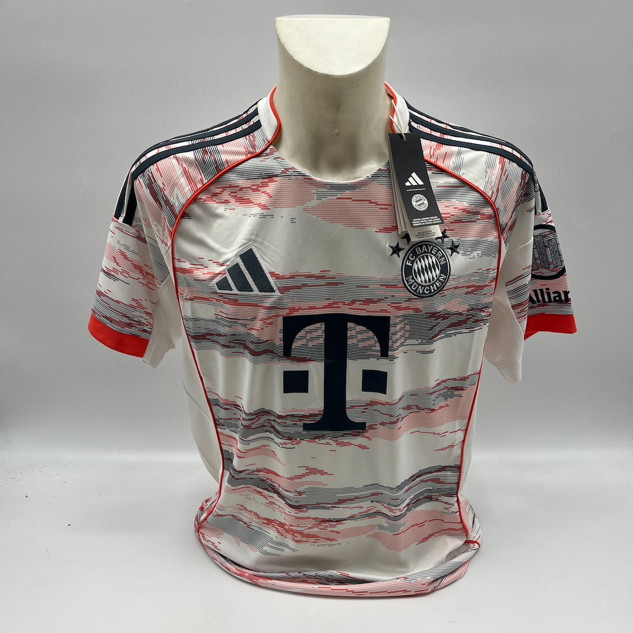 Bayern München Trikot Michael Olise signiert Autogramm Adidas COA L