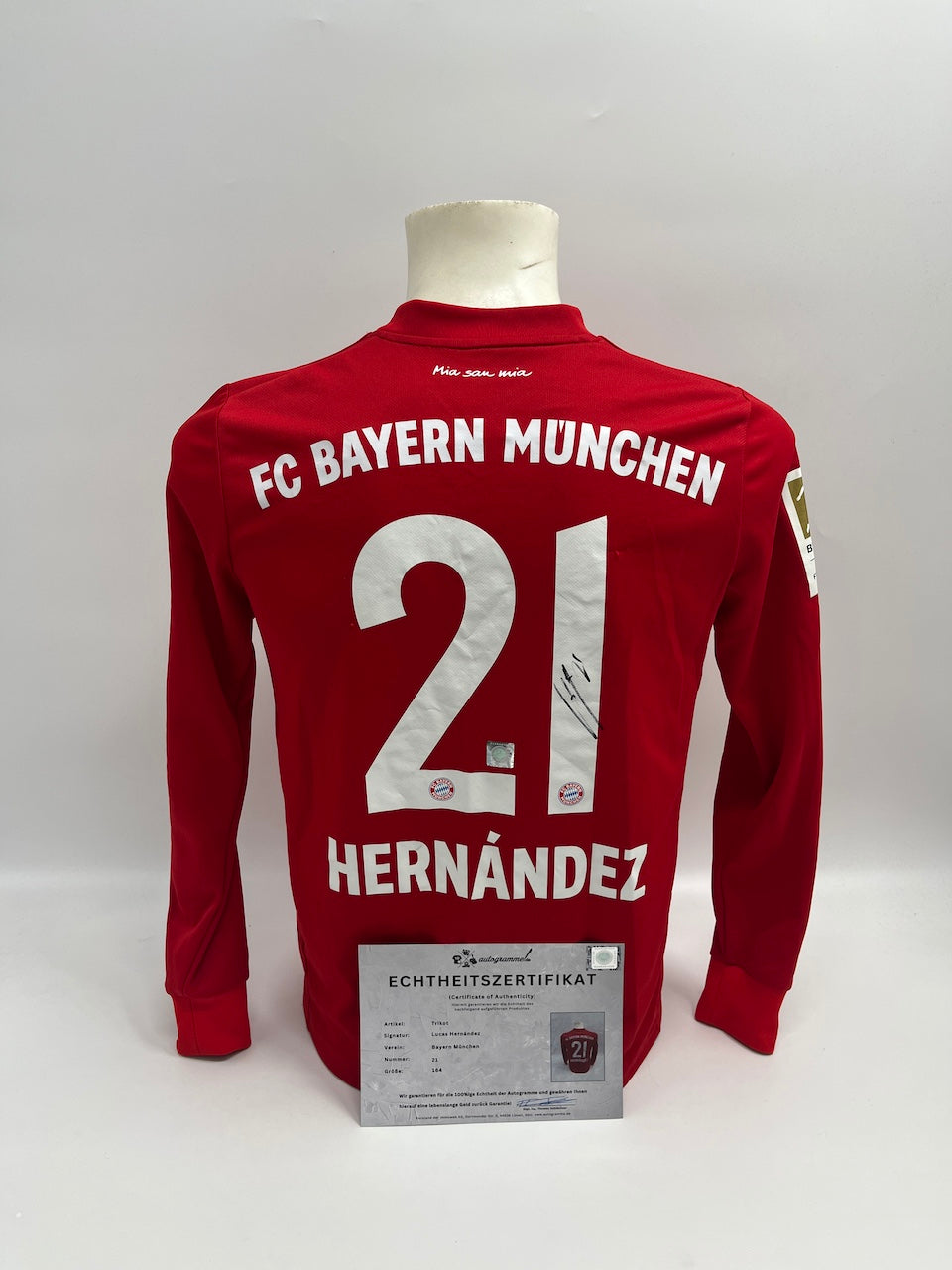 Bayern München Trikot Lucas Hernandez signiert Autogramm Adidas FCB 164