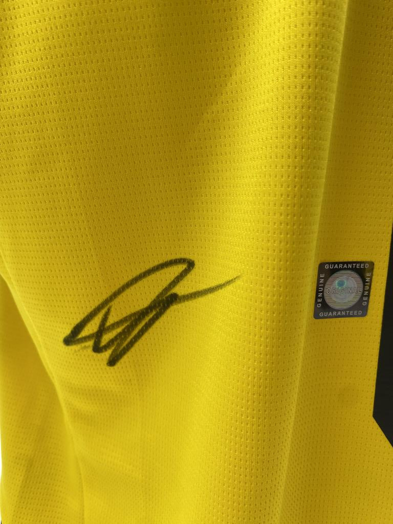 Borussia Dortmund jersey signed by Yan Couto, BVB new, Puma signed, size L