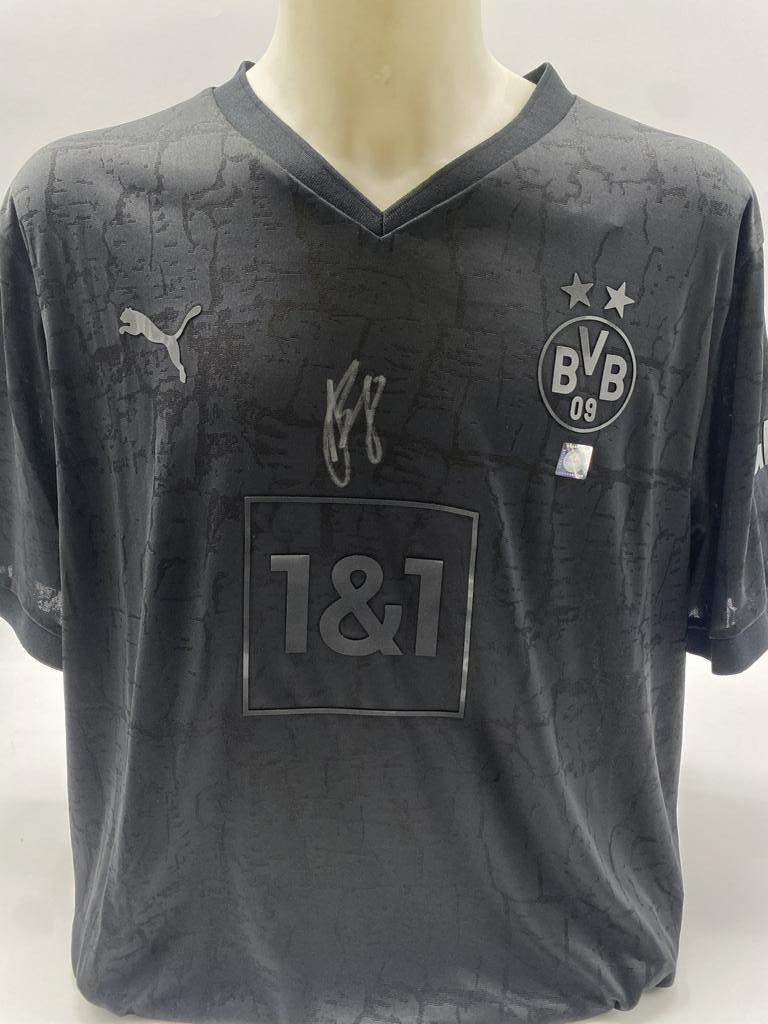 Camiseta de edición especial del Borussia Dortmund con la firma de Felix Nmecha. Marca Puma BVB XXL.
