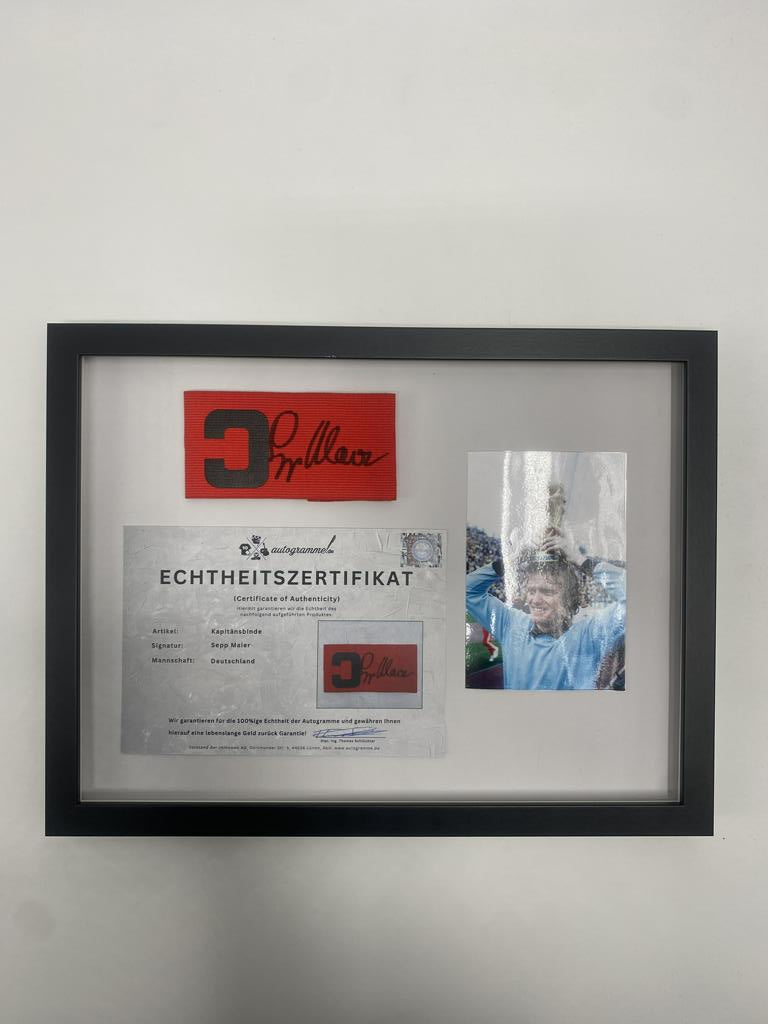Kapitänsbinde Sepp Maier signiert im Rahmen DFB Fußball COA Autogramm