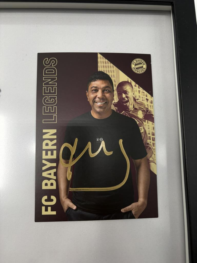 Kapitänsbinde Giovane Elber signiert im Rahmen Bayern München Autogramm