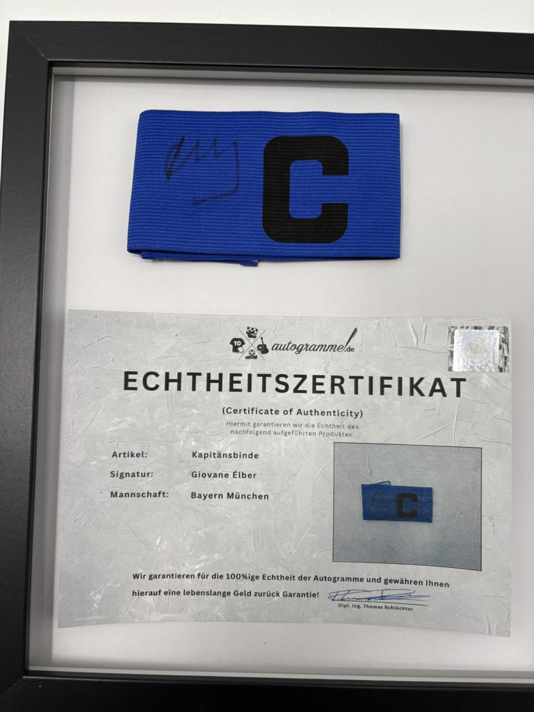 Kapitänsbinde Giovane Elber signiert im Rahmen Bayern München Autogramm