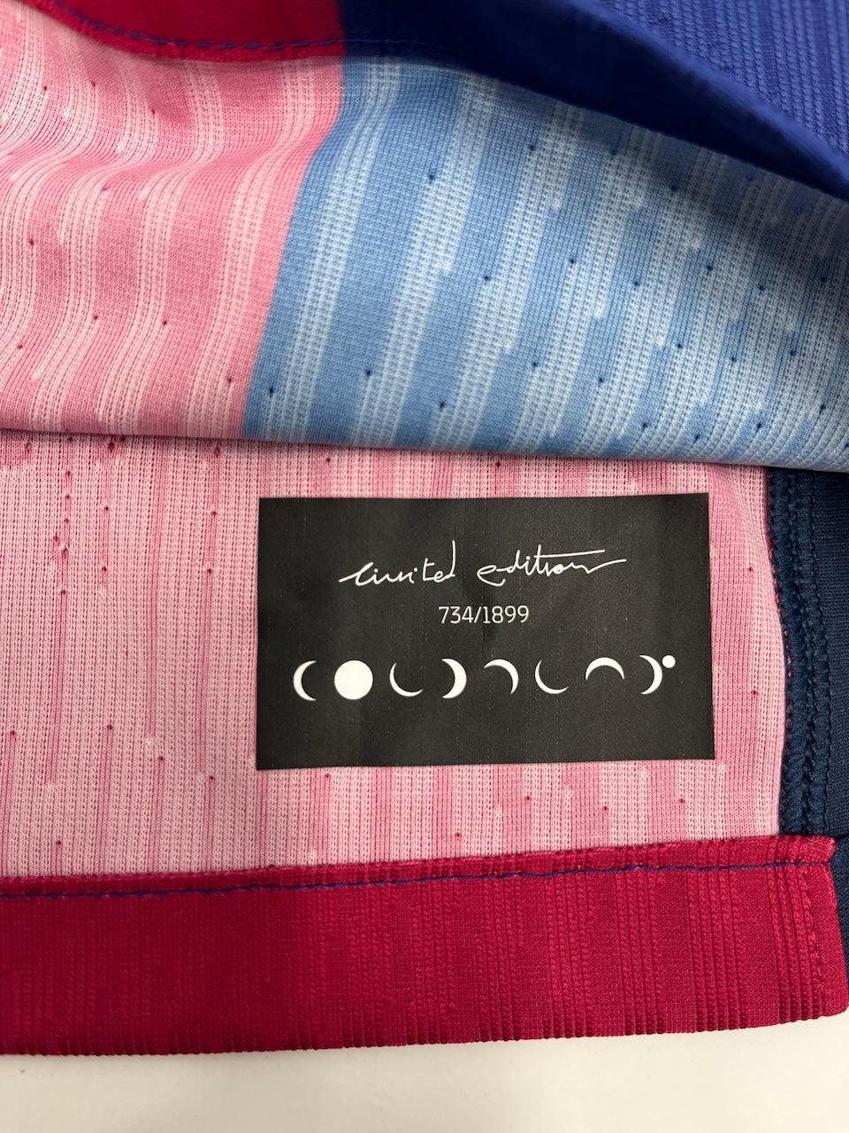 Limited Barcelona x Coldplay jersey 734/1899 S