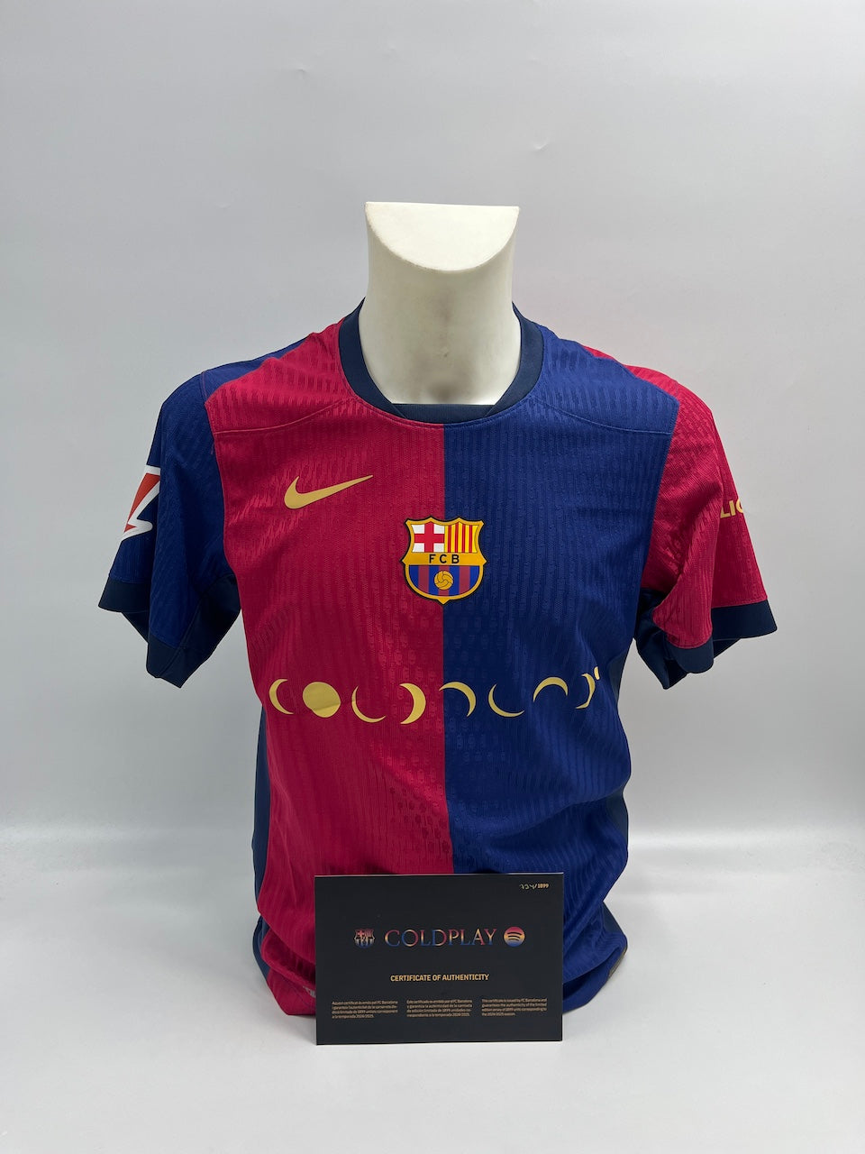 Limited Barcelona x Coldplay jersey 734/1899 S