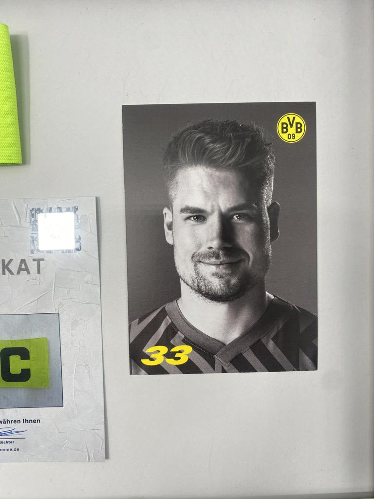 Kapitänsbinde Alexander Meyer signiert im Rahmen Borussia Dortmund COA Fußball