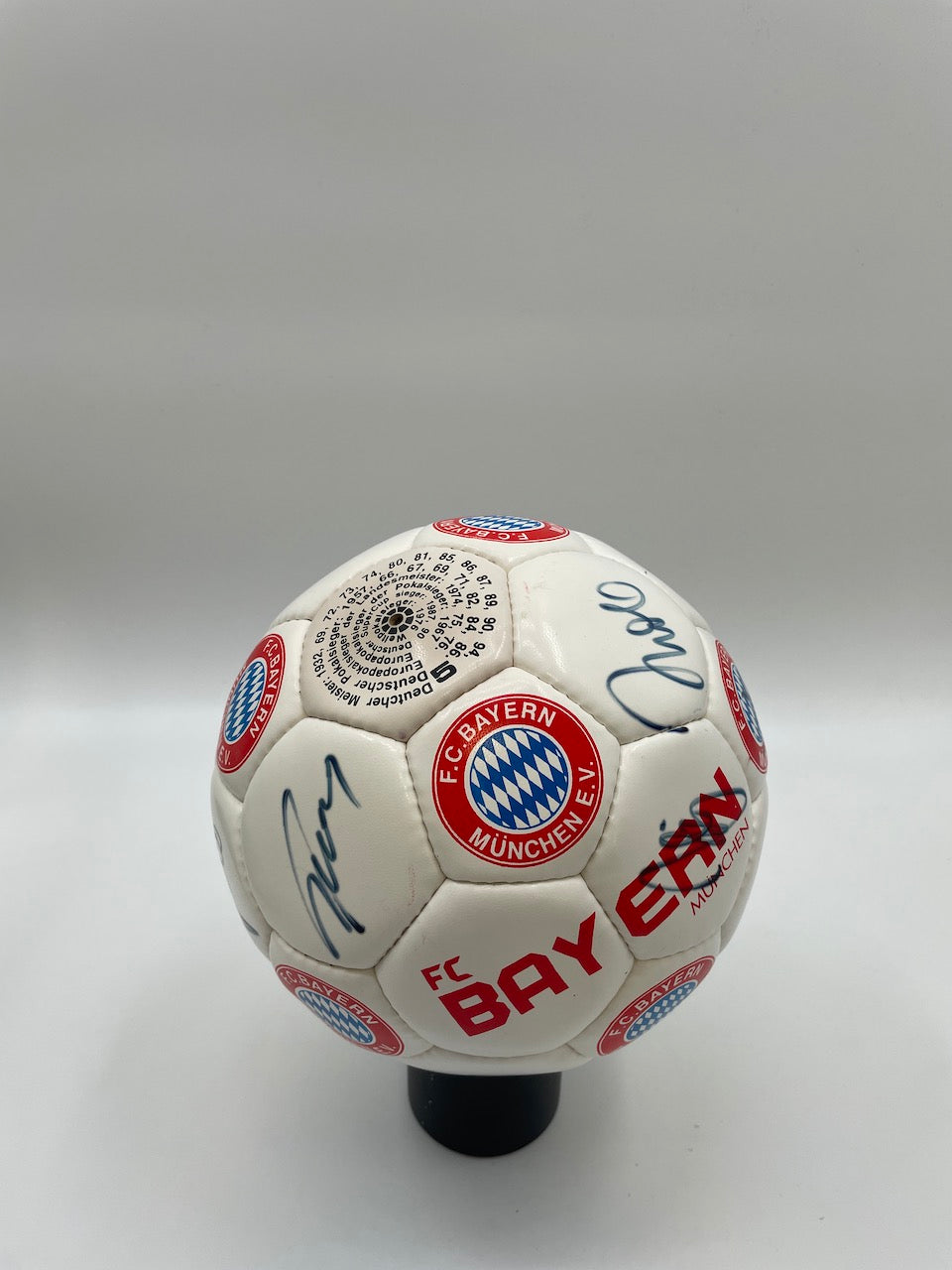 FC Bayern Fußball Teamsigniert 1995/1996 Unterschrift Autogramm Adidas Ball