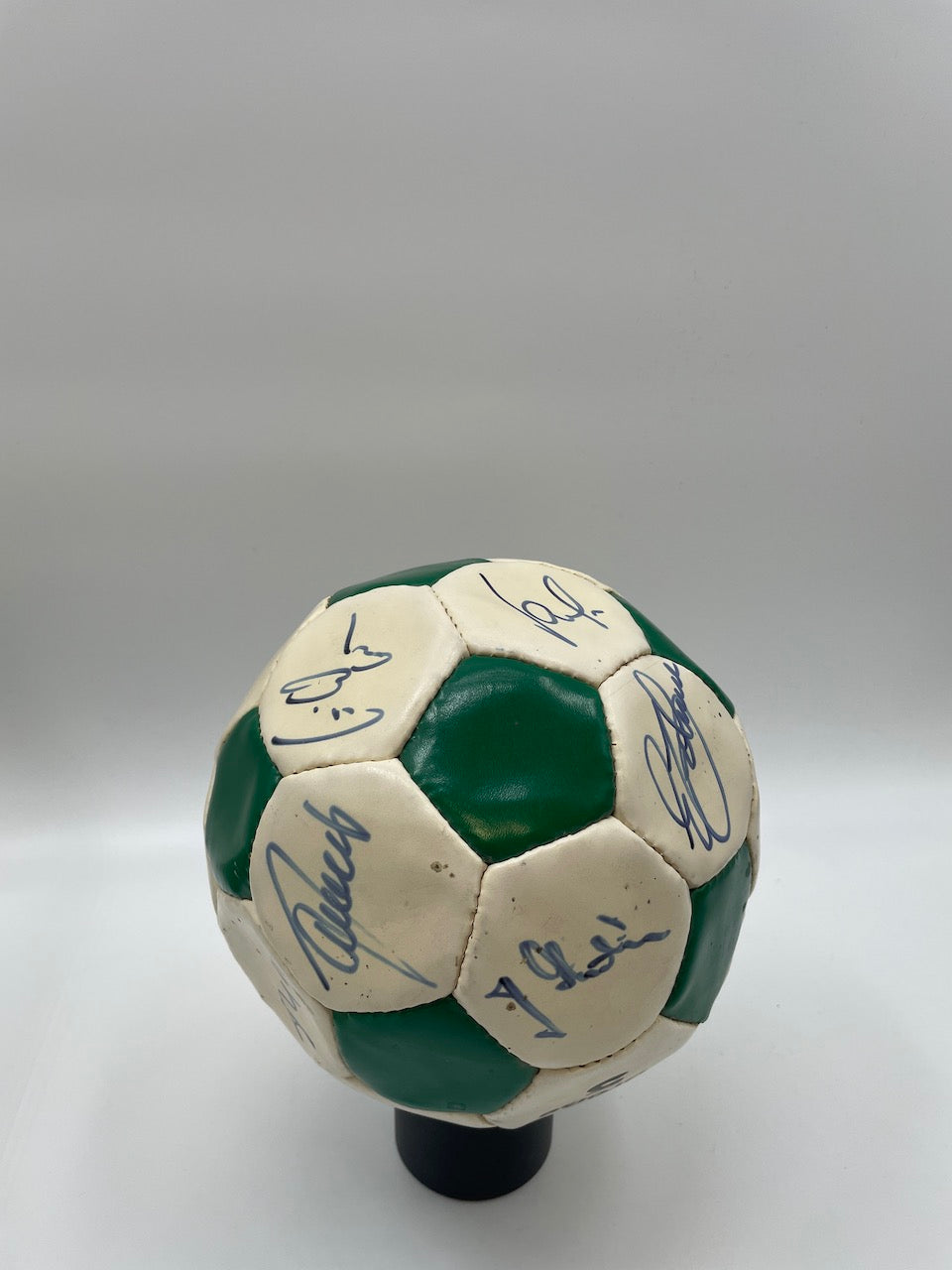 FC Bayern Fußball Teamsigniert 1990/1991 Unterschrift Autogramm Worldcup Ball