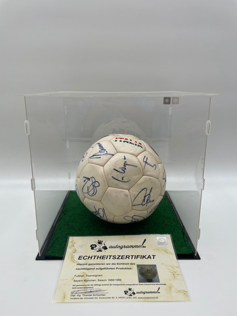 FC Bayern Fußball Teamsigniert 1988/1989 Unterschrift Autogramm Italia Ball