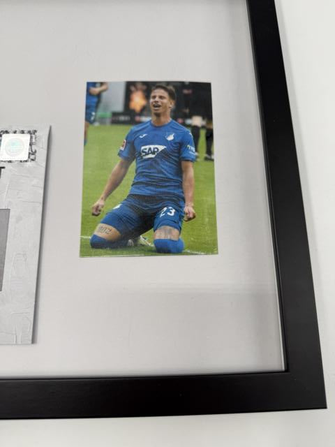 Kapitänsbinde Adam Hložek signiert im Rahmen TSG 1899 Hoffenheim COA Fußball