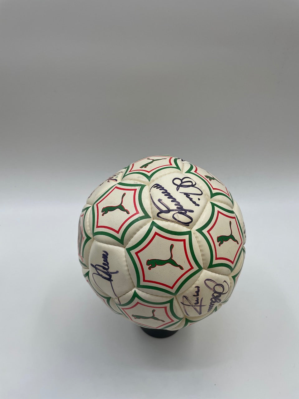 FC Bayern Fußball Teamsigniert 1988/1989 Unterschrift Autogramm Puma Ball