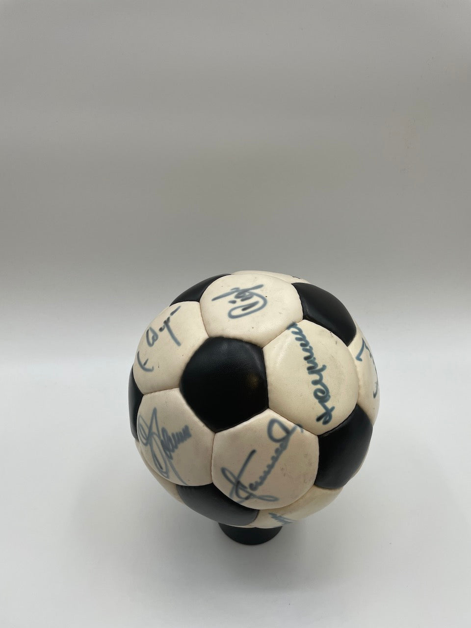 FC Bayern Fußball Teamsigniert 1988/1989 Unterschrift Autogramm Spezial Ball