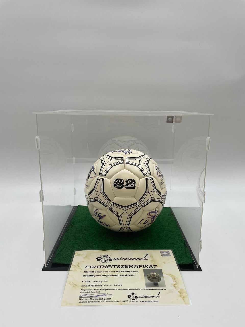 FC Bayern Fußball Teamsigniert 1988/1989 Unterschrift Autogramm 32 Ball signiert