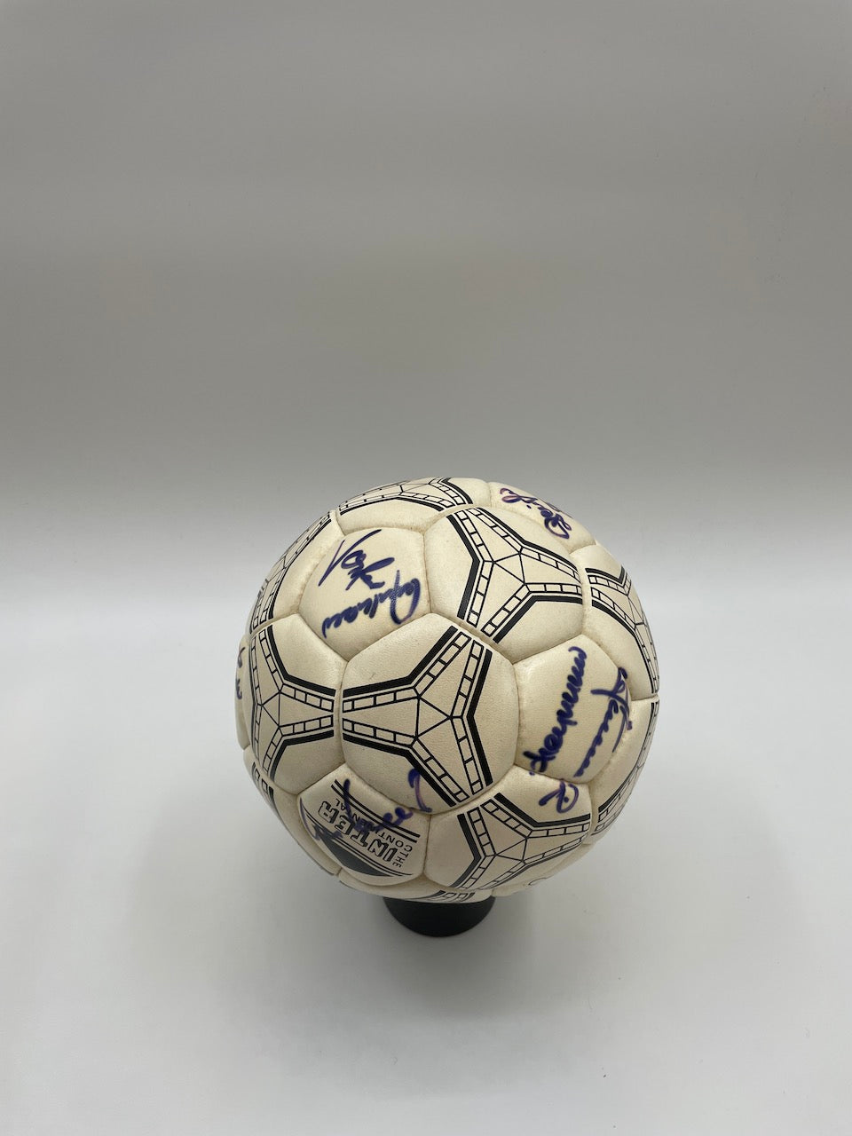 FC Bayern Fußball Teamsigniert 1988/1989 Unterschrift Autogramm 32 Ball signiert