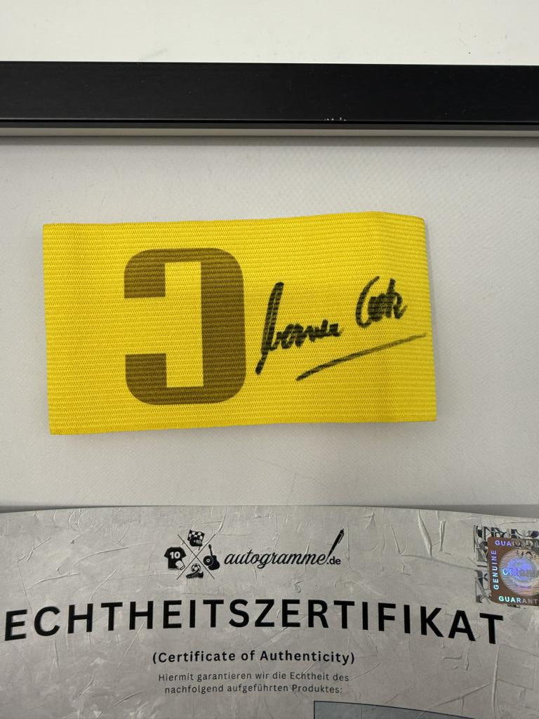 Kapitänsbinde Werner Olk signiert im Rahmen Bayern München Autogramm