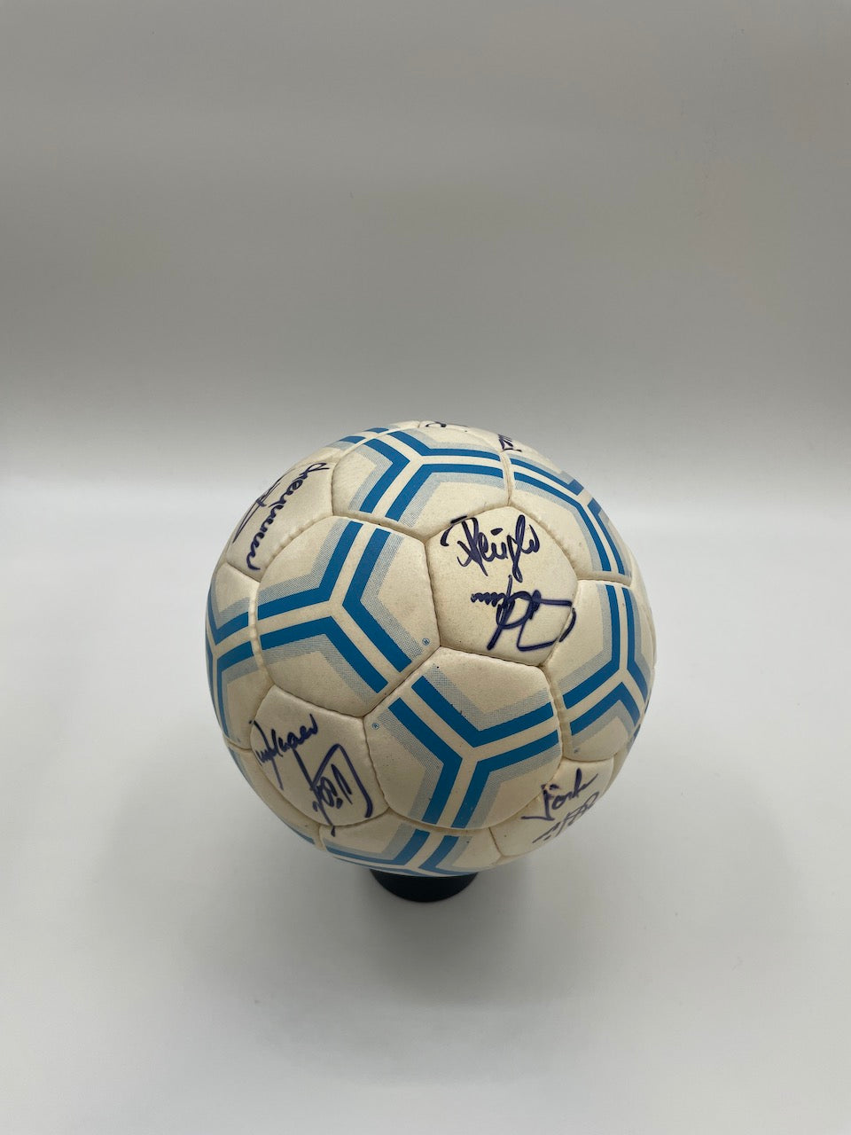 FC Bayern Fußball Teamsigniert 1988/1989 Unterschrift Autogramm Uhlsport Ball