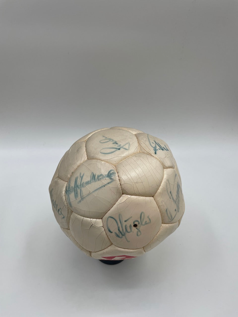 FC Bayern Fußball Teamsigniert 1987/1988 Unterschrift Autogramm Rombo Ball