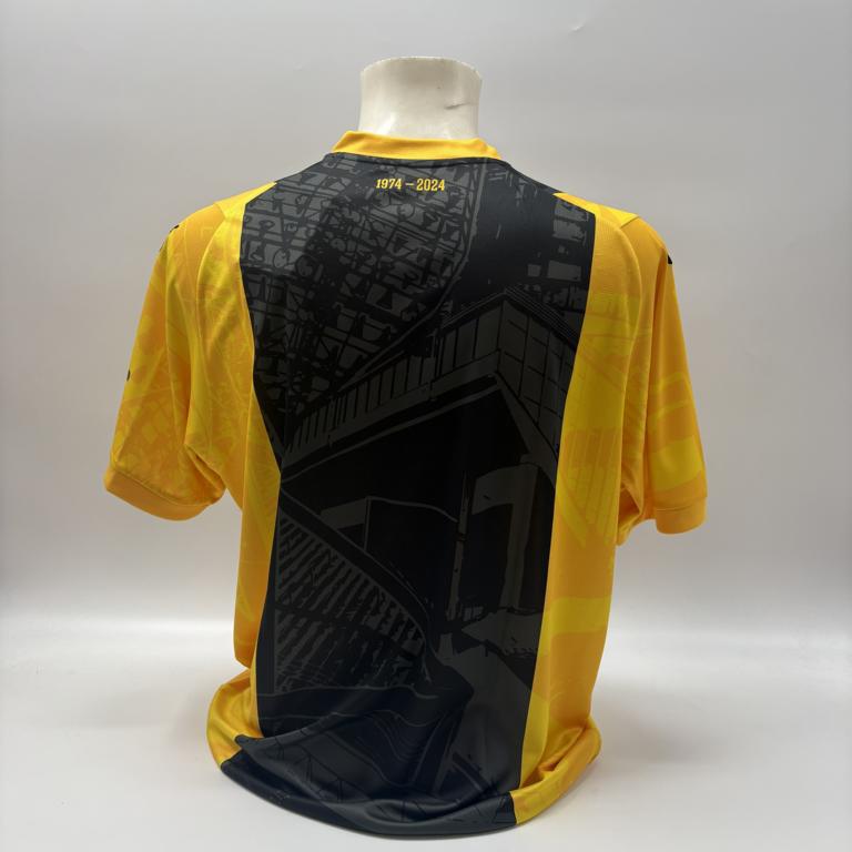 Borussia Dortmund Sondertrikot Carney Chuckwuemeka signiert Autogramm Puma BVB XL