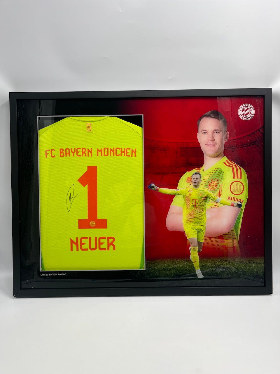 Bayern München Trikot Manuel Neuer signiert im Rahmen COA Adidas