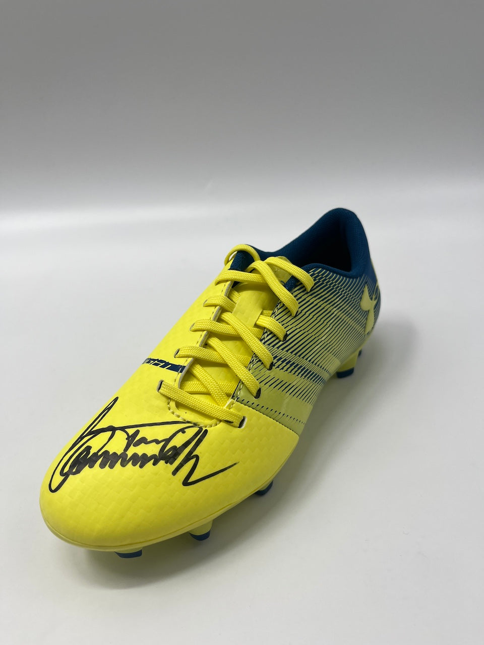 Fußballschuh Toni Schumacher signiert Fußball Autogramm Under Armour