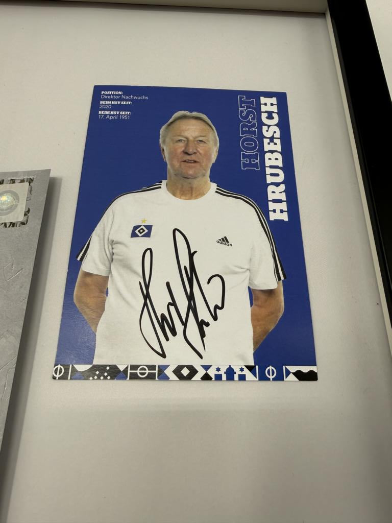 Kapitänsbinde Horst Hrubesch signiert im Rahmen Hamburger SV Autogramm COA
