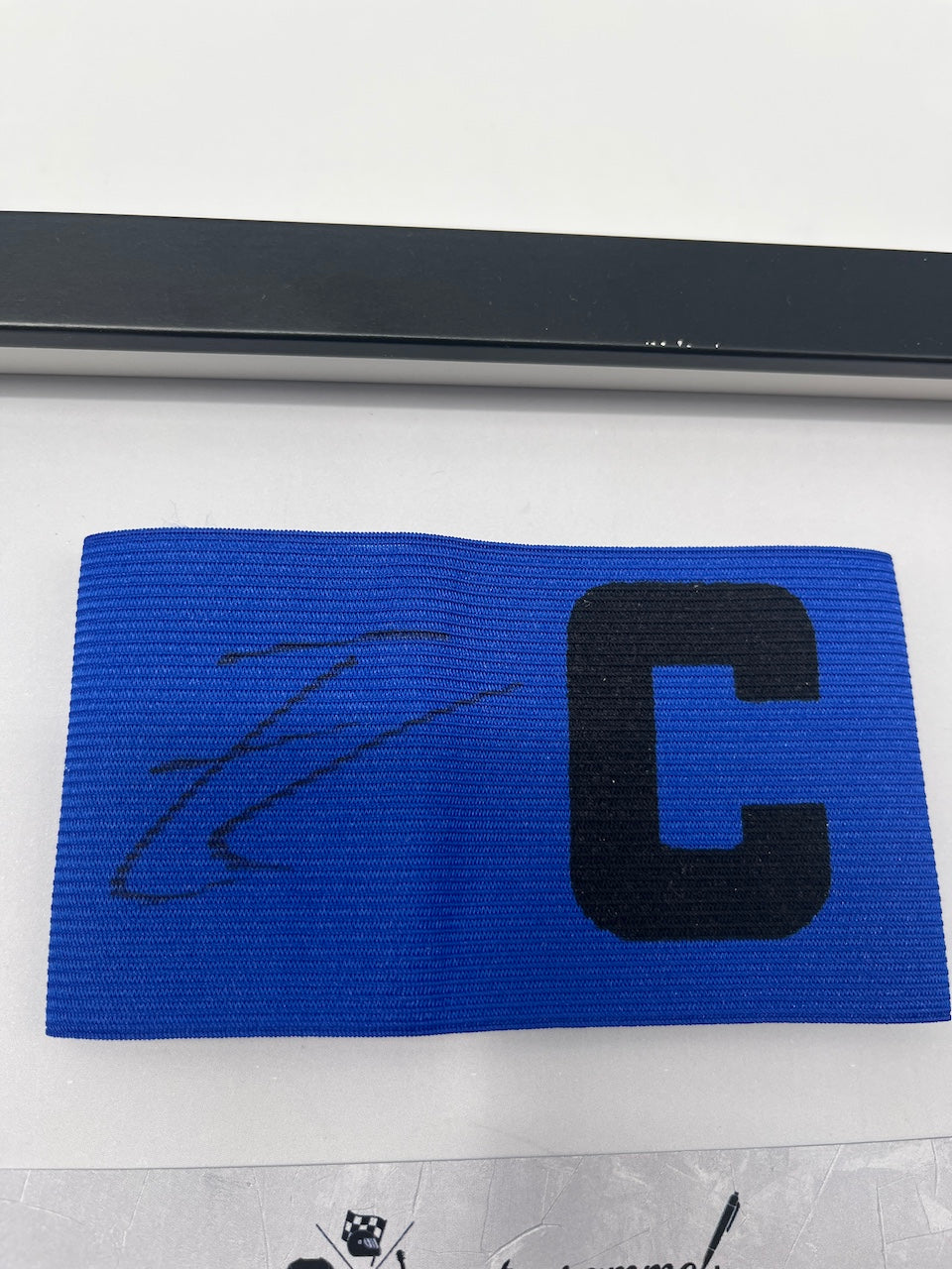 Kapitänsbinde Emre Can signiert im Rahmen Borussia Dortmund Autogramm neu