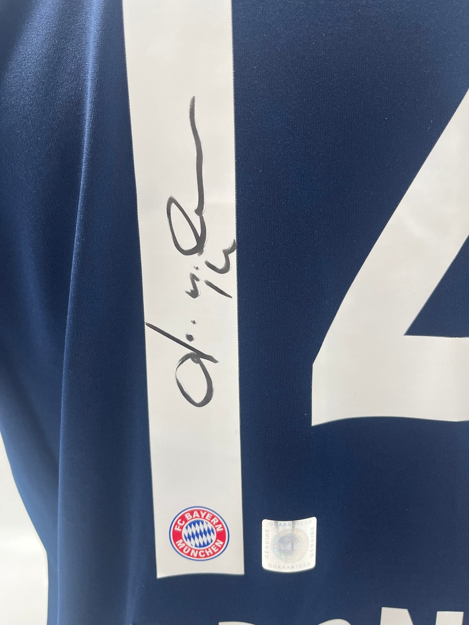 Bayern München Trikot Juan Bernat signiert Autogramme Adidas M