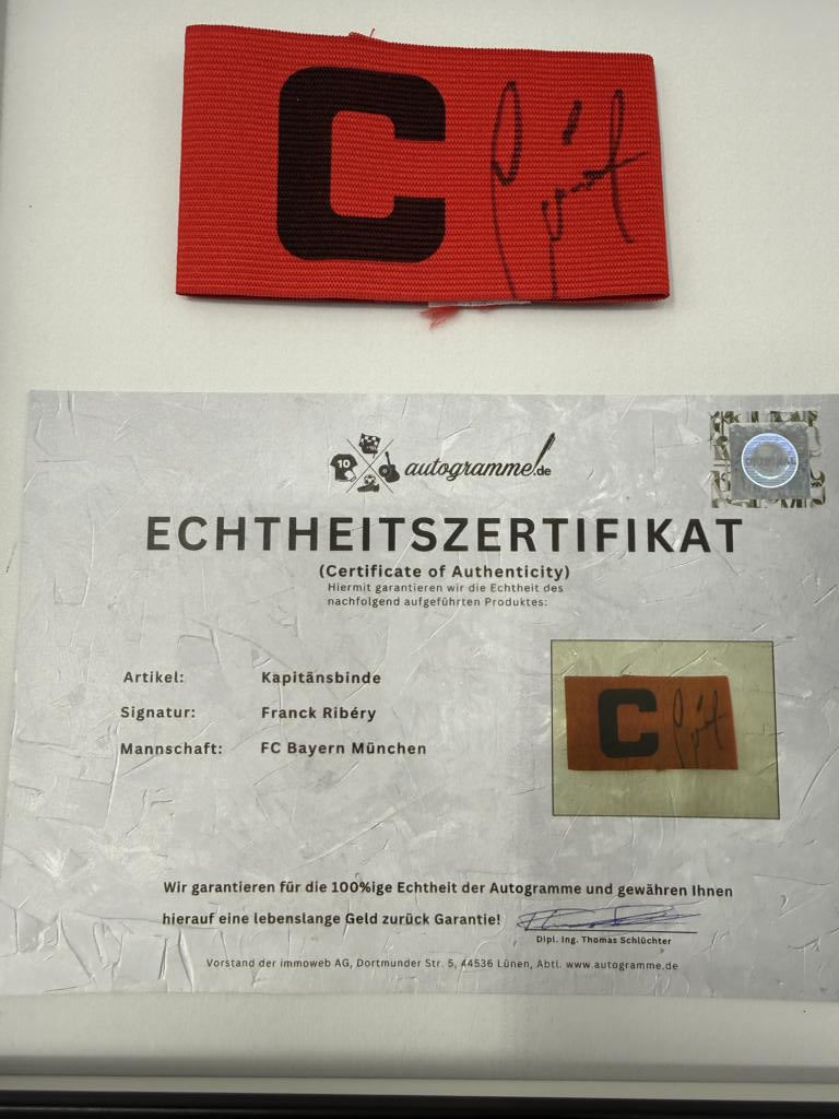 Kapitänsbinde Franck Ribéry signiert im Rahmen Bayern München Fußball Autogramm