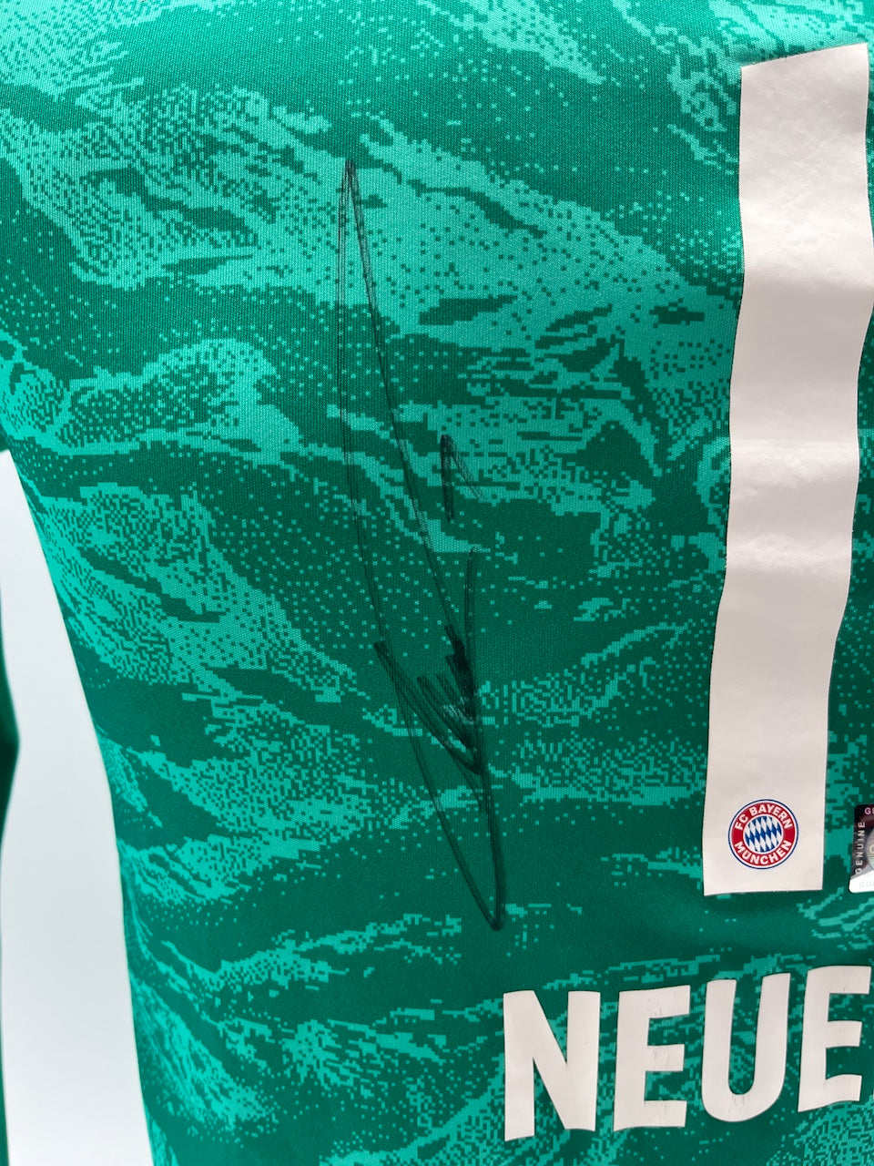 Bayern Munich jersey Manuel Neuer signed autograph Adidas COA 152