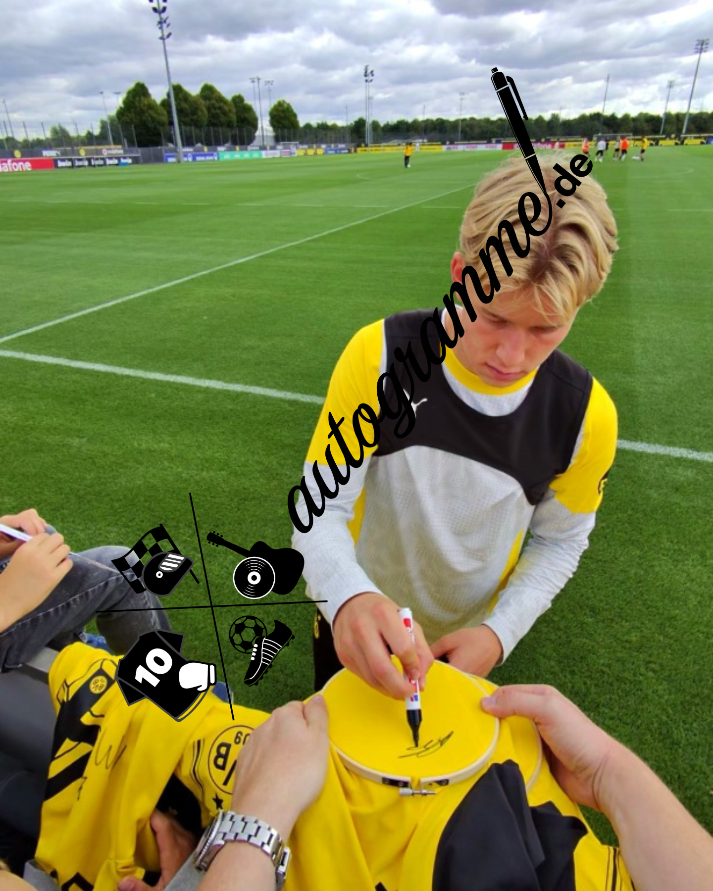 Borussia Dortmund special edition jersey signed by Daniel Svensson, autographed, Puma BVB XXL