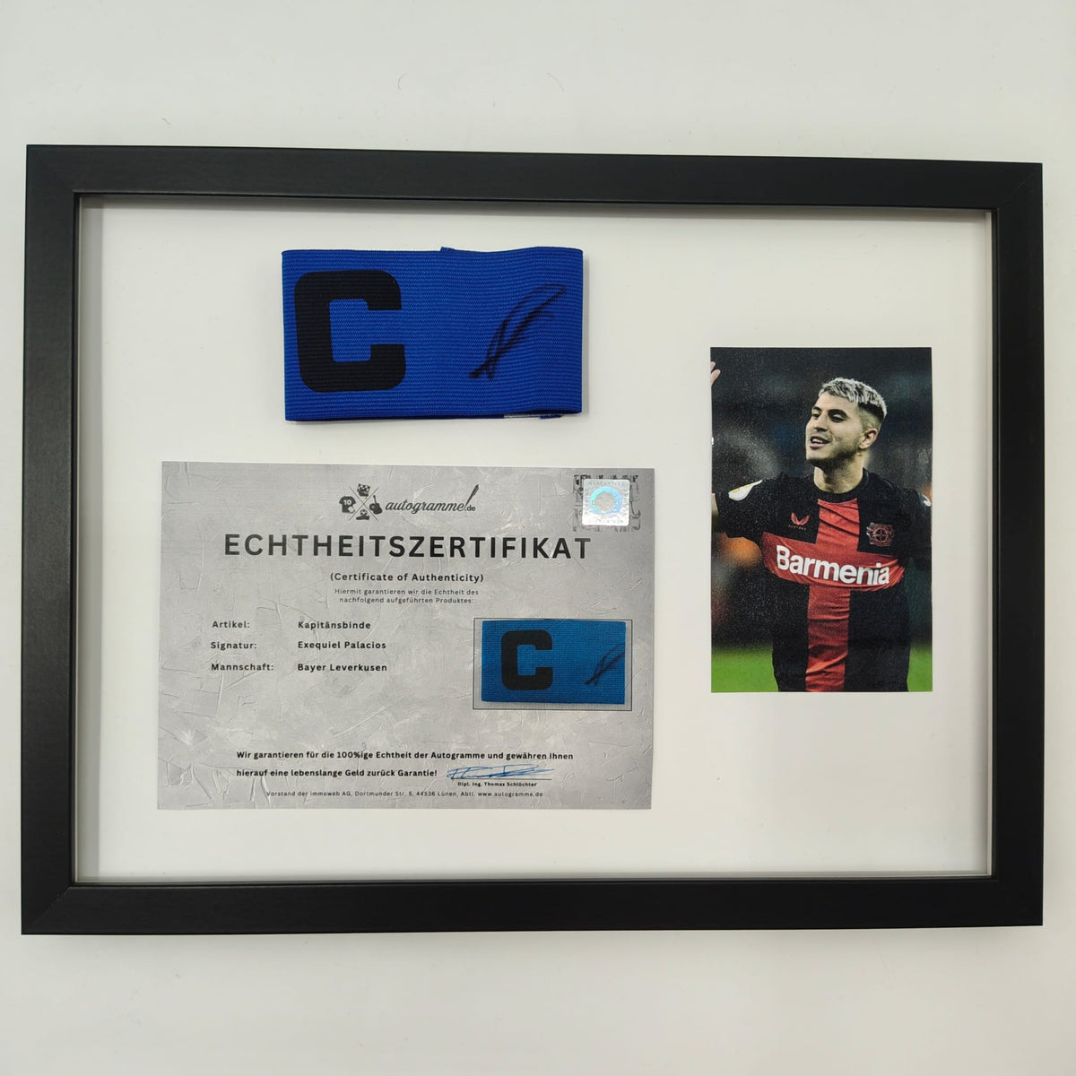 Kapitänsbinde Exequiel Palacios signiert im Rahmen Autogramm Bayer 04 Leverkusen