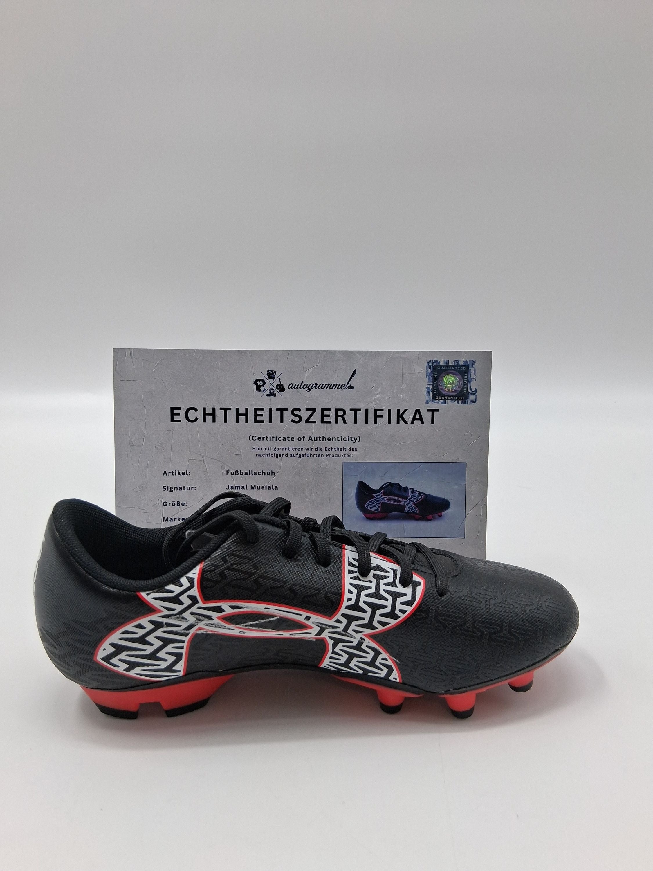 Fußballschuh Jamal Musiala signiert Autogramm Bundesliga Under Armour 38